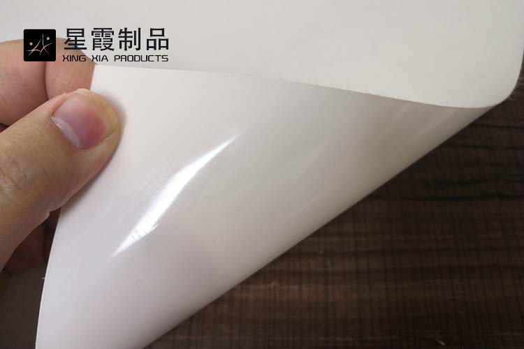 PET薄膜贴合丝绸布
