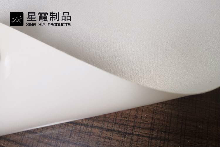 PET薄膜复合丝绸布料